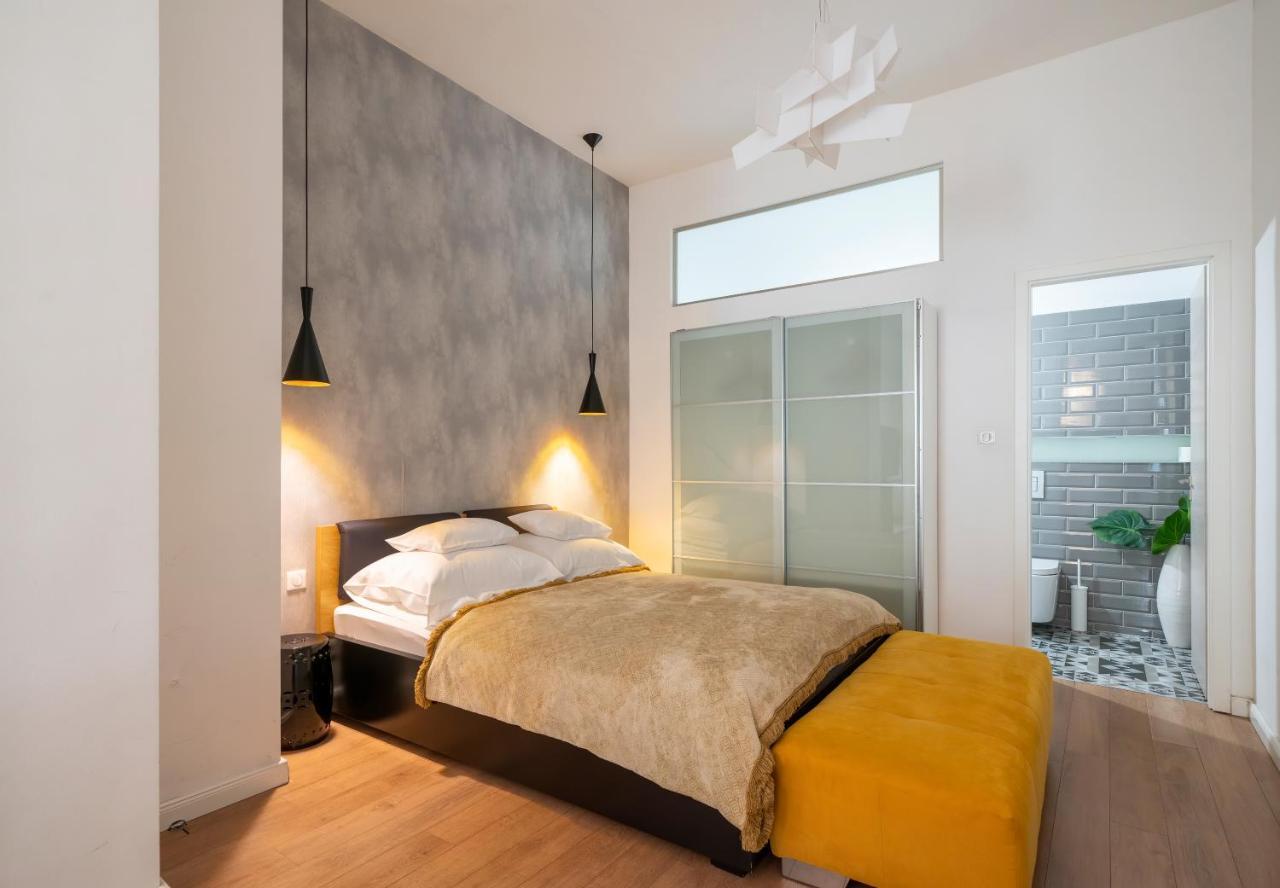 Baross Boutique Apartman 杰尔 外观 照片