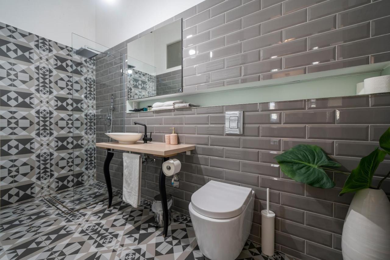 Baross Boutique Apartman 杰尔 外观 照片