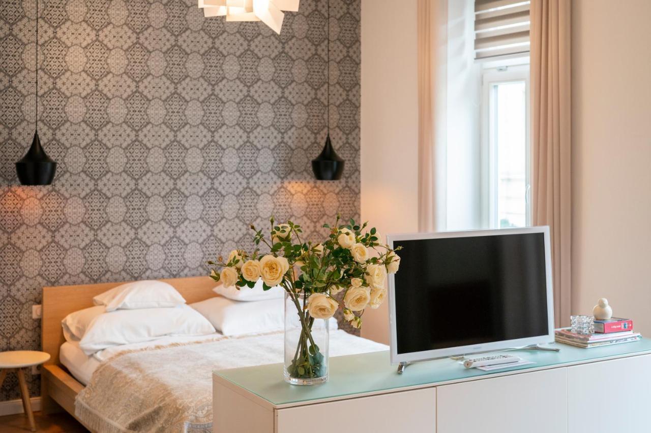 Baross Boutique Apartman 杰尔 外观 照片