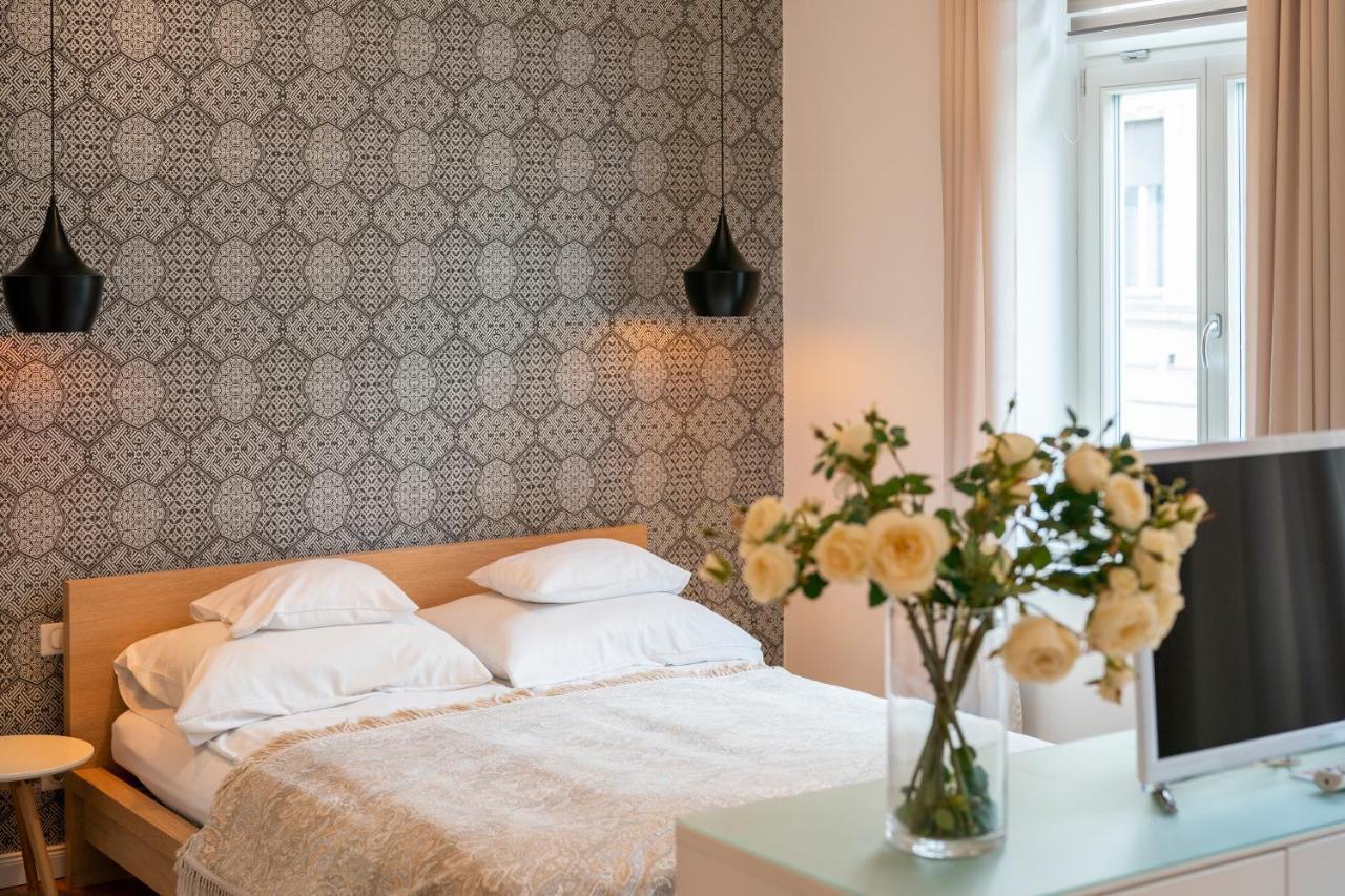 Baross Boutique Apartman 杰尔 外观 照片