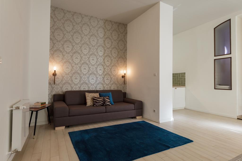 Baross Boutique Apartman 杰尔 外观 照片